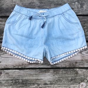 Brand new loosely fitted shorts